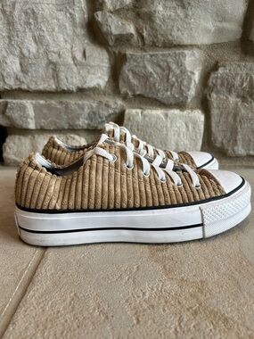 Converse Tan Corduroy Platform Low-Top Sneakers Women’s